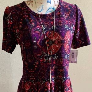 NWT Beautiful LuLaRoe Amelia 👗